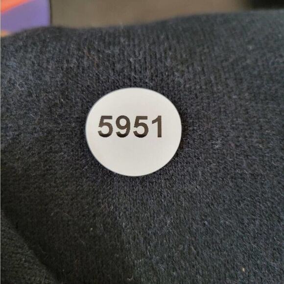 Love Token Poncho Cardigan Sweater Womens Size Medium Large Black Minimalist NEW - Picture 12 of 14